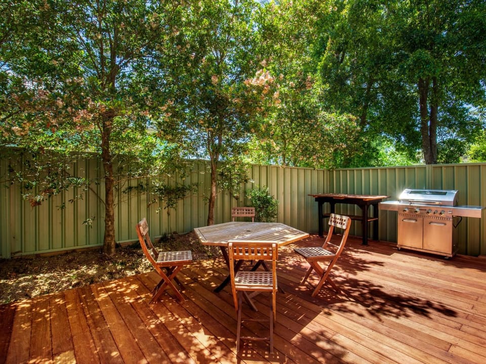 Eagles Point - Water Views - Pet Friendly House in Callala Bay