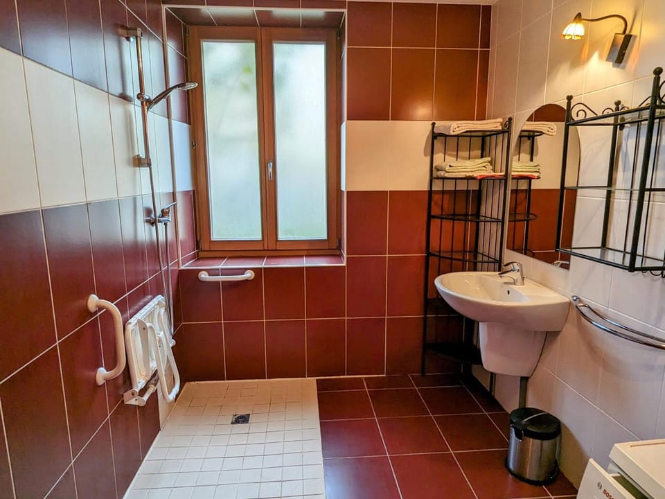 Moulin rénové avec jardin, au bord de l'eau, entre Verdun et Metz - FR-1-585-1 House in Grand Est