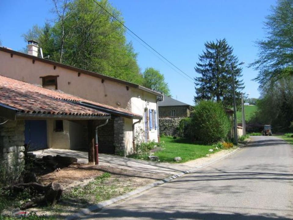 Charmant gîte lorrain avec poêle, jardin et terrasse, proche des sites historiques de Verdun - FR-1-585-4 House in Grand Est