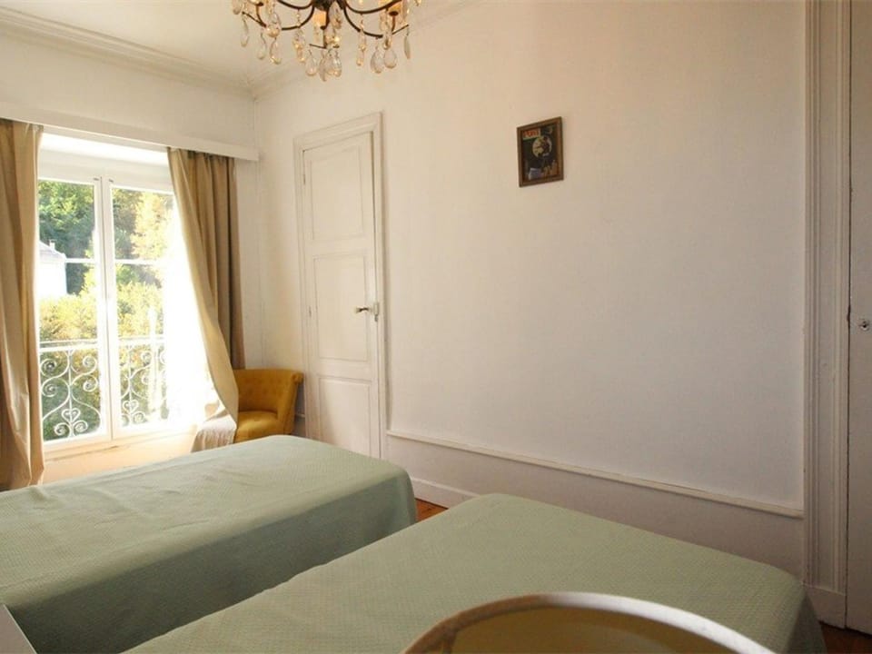 Grand T2 Ensoleillé à Luchon, Face aux Thermes, pour 4 Pers., Proche Télécabine - FR-1-313-165 Cabin in Catalonia