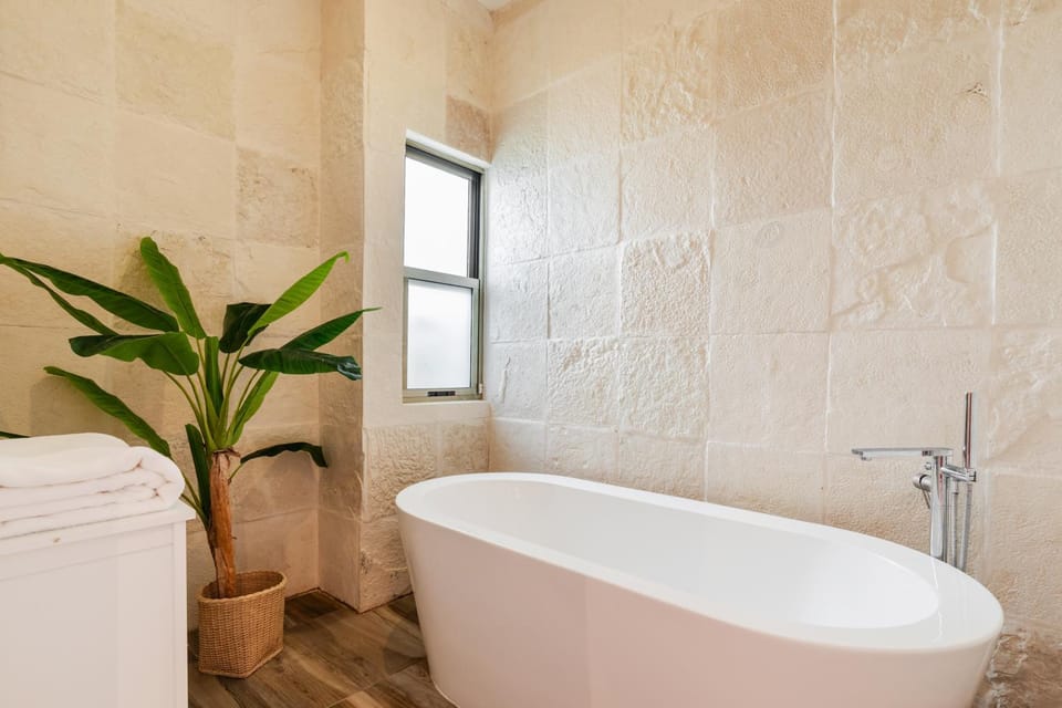 Bathroom, Bath
