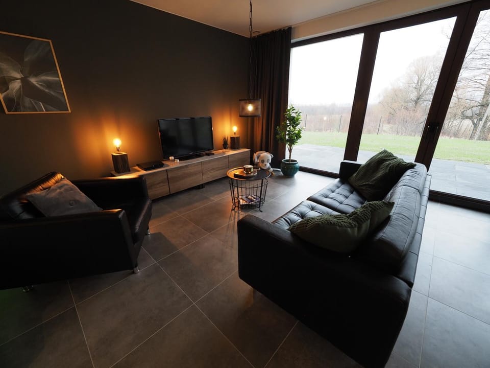 Living room, Garden view, Lake view, Landmark view