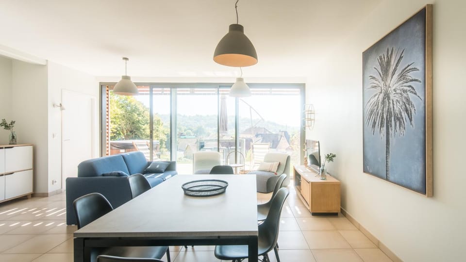 Patio, Dining area