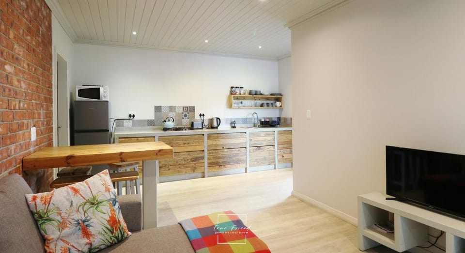 TV and multimedia, Living room, kitchen, kitchen