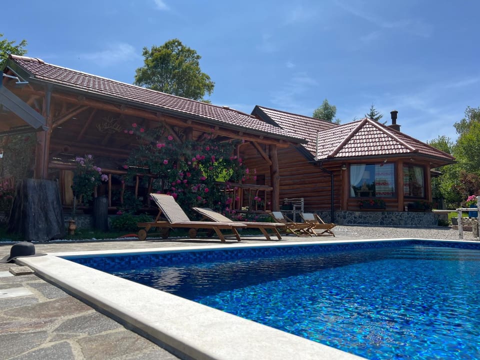 Property building, Swimming pool