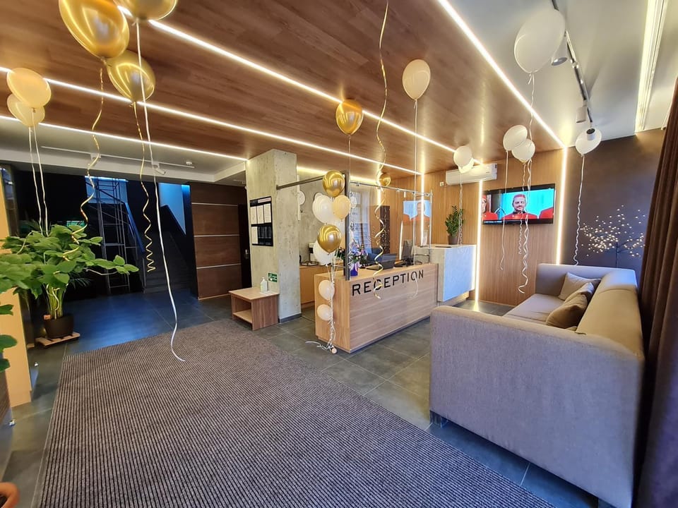 Communal lounge/ TV room