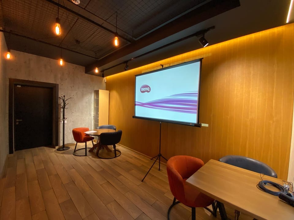 Meeting/conference room