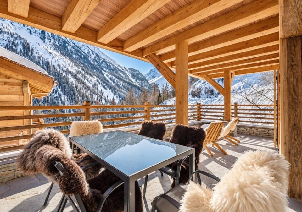 Day, Winter, Balcony/Terrace, Mountain view