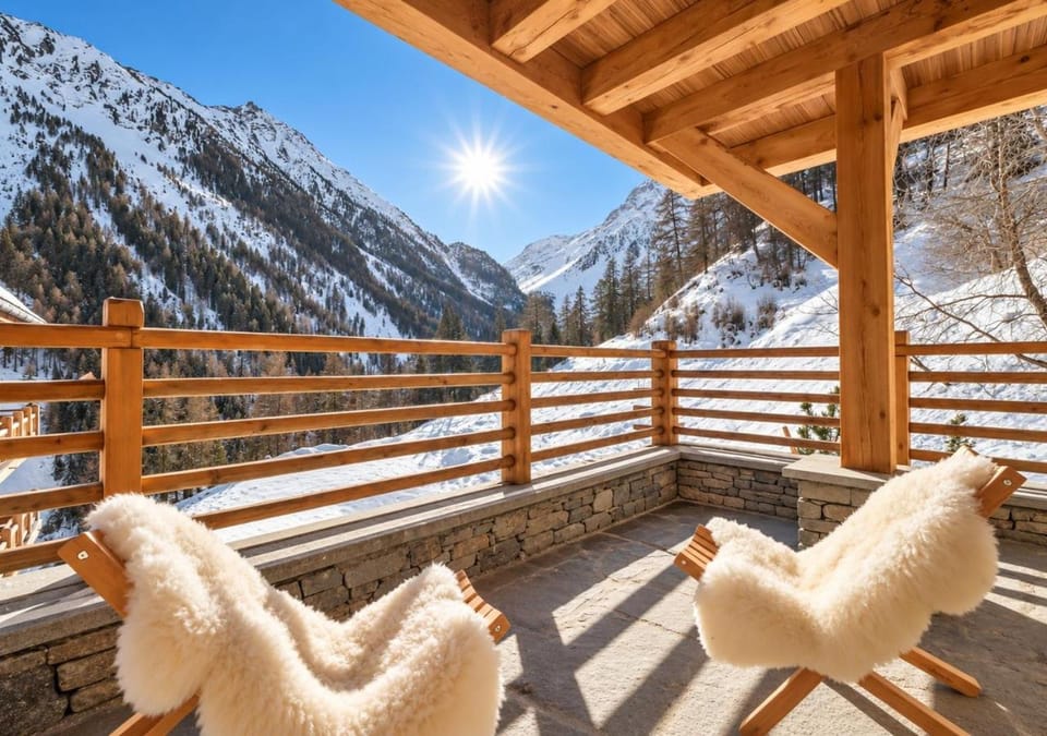 View (from property/room), Balcony/Terrace, Mountain view