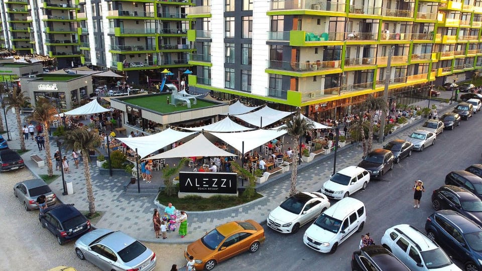 Bird's eye view, Street view