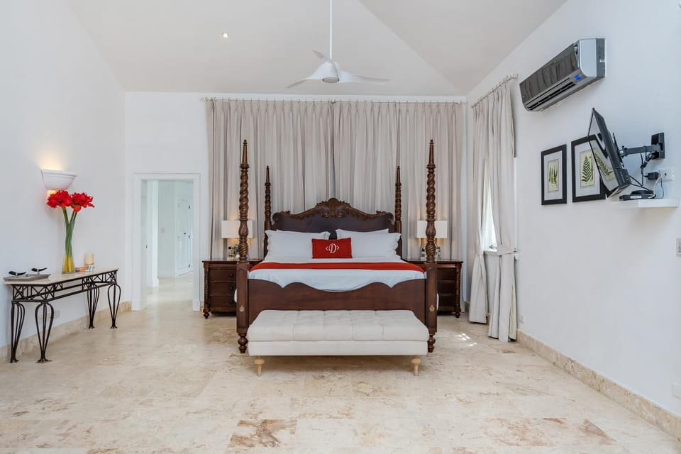 Living room, Photo of the whole room, Bedroom