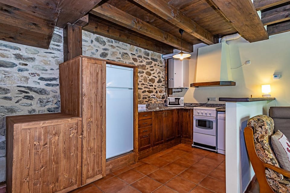 dishwasher, microwave, oven, pet friendly, stove