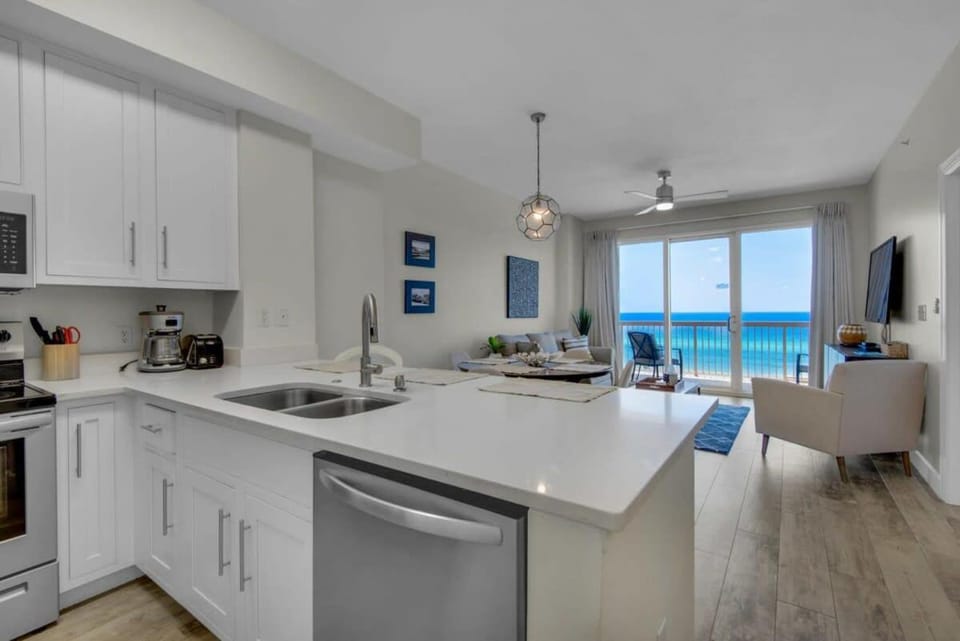 Brightly Furnished Beachfront Condominium by Brightwild House in Panama City Beach