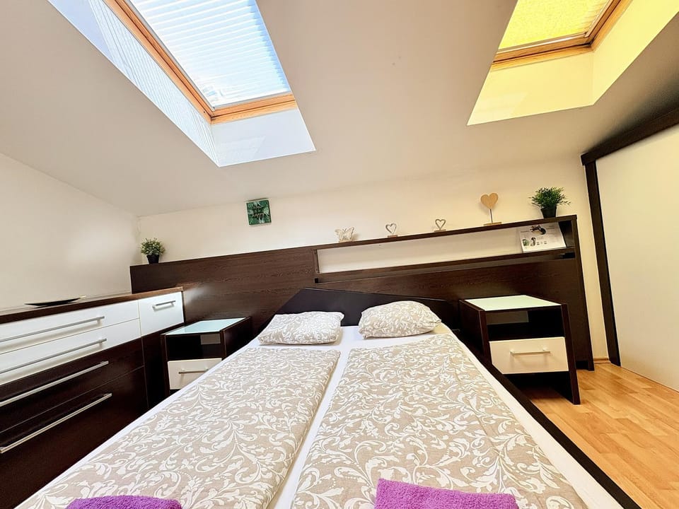Bed, Bedroom, Area and facilities, furniture, towels, towels, wardrobe
