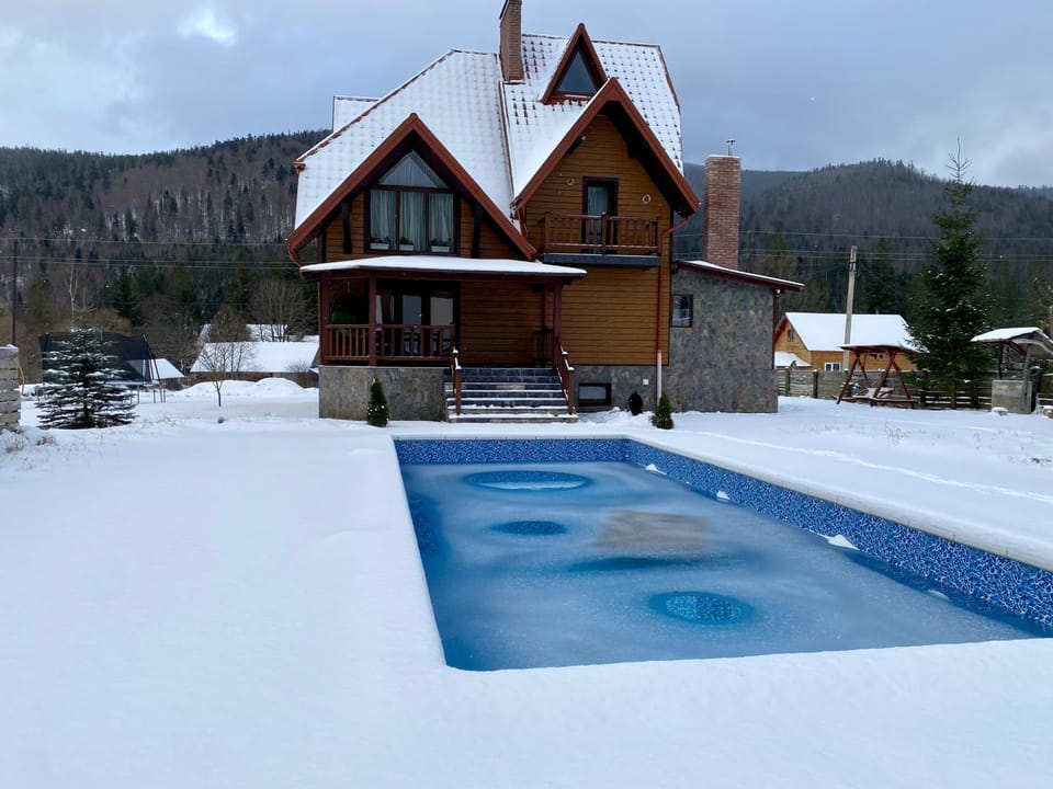 Natural landscape, Mountain view, Pool view, Swimming pool