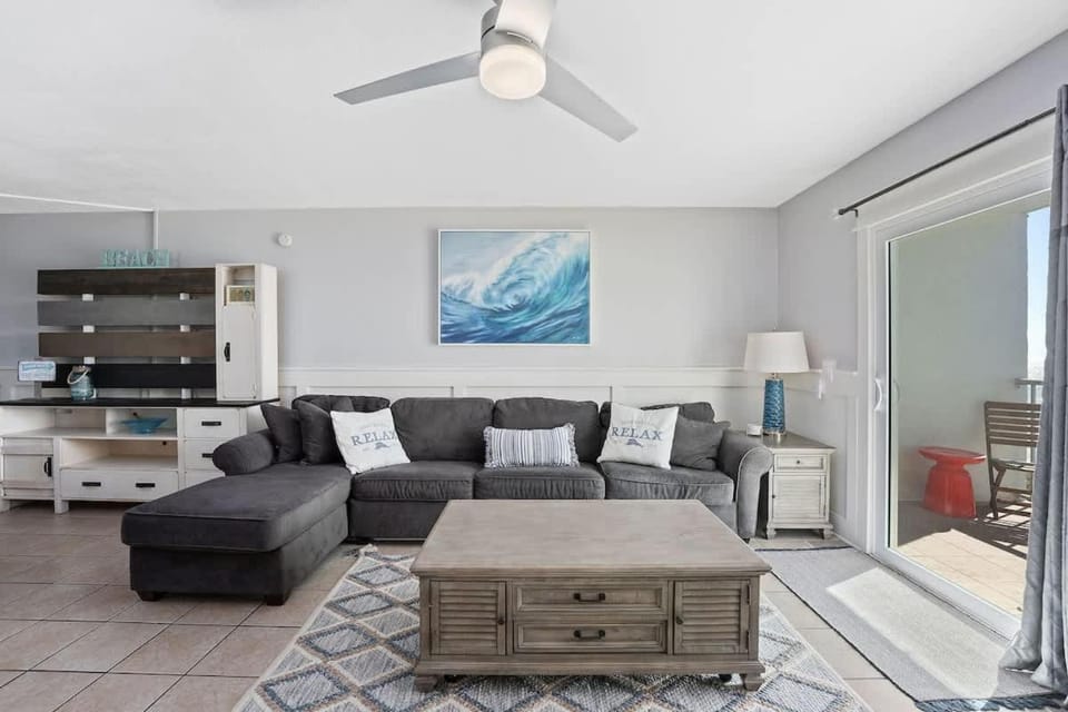 The Summit 624 House in Upper Grand Lagoon