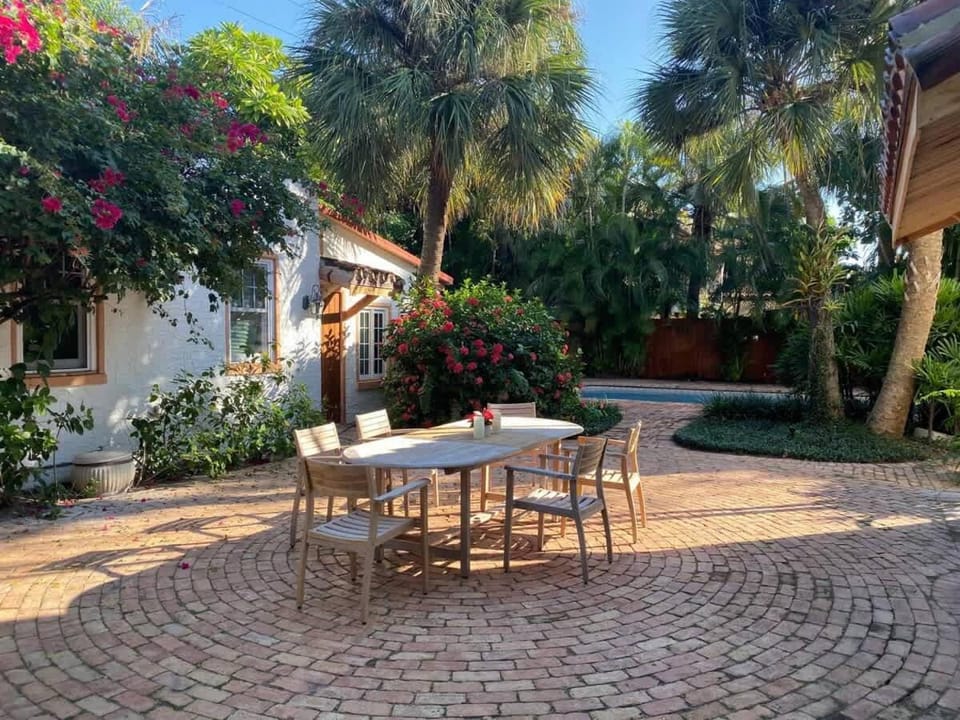 Villa Blanca - Saltwater Serenity in a Classic Mediterranean Revival Villa House in West Palm Beach