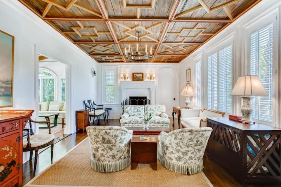 Villa Blanca - Saltwater Serenity in a Classic Mediterranean Revival Villa House in West Palm Beach