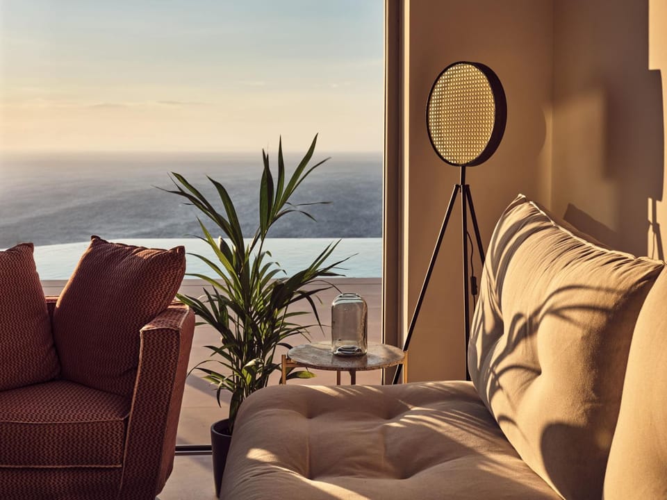 Balcony/Terrace, Living room, Seating area, Sea view, Sunrise