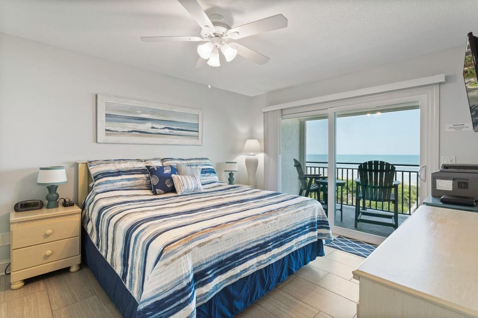 Windjammer 209 House in Crescent Beach