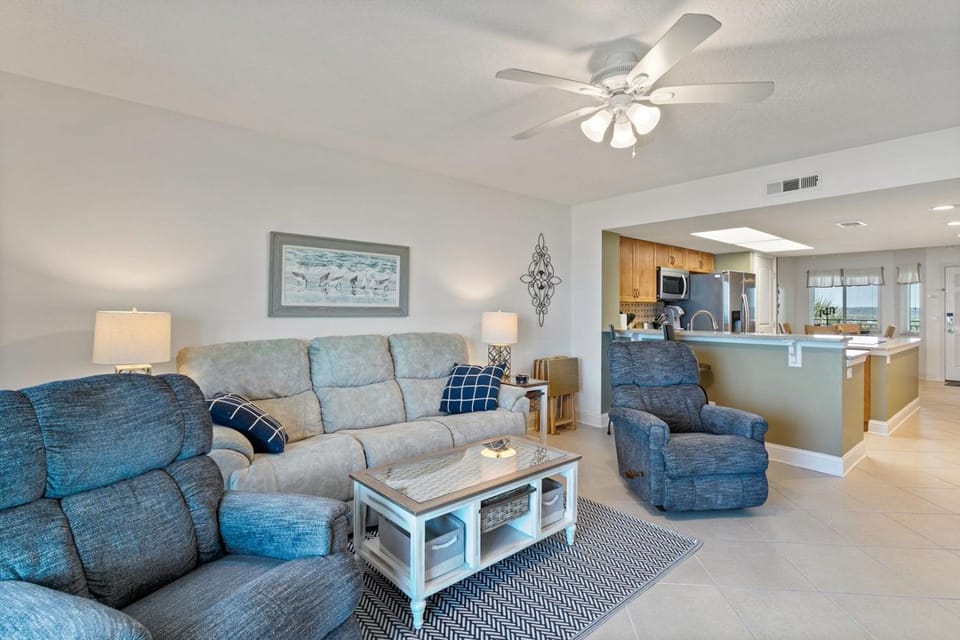 Windjammer 209 House in Crescent Beach