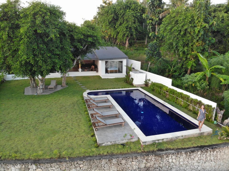 Property building, Bird's eye view, Swimming pool