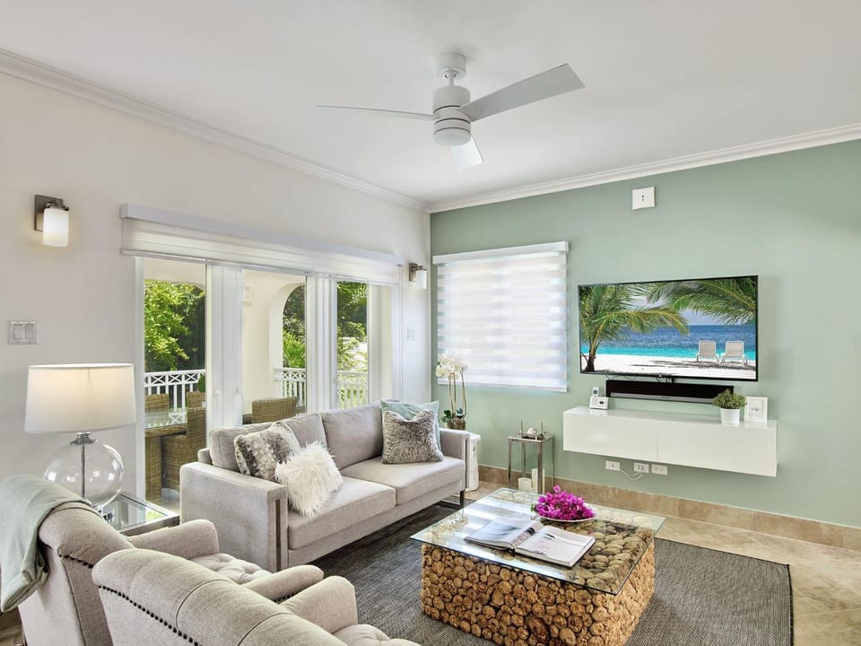 TV and multimedia, Seating area