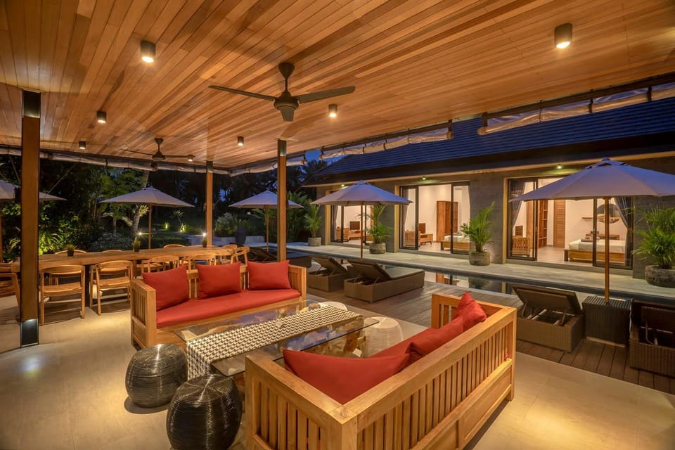 View (from property/room), Living room, Seating area