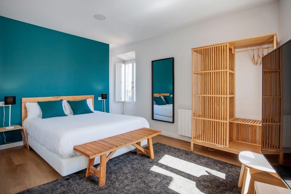 Bed, Photo of the whole room, Bedroom, wardrobe