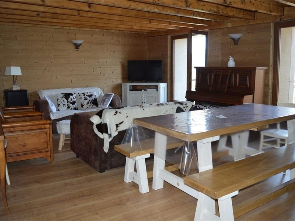Maison de village rénovée 4 chambres avec vue sur lac - FR-1-593-6 House in Catalonia