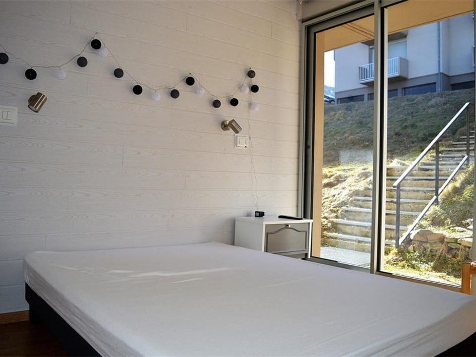 Appartement T2 cabine au centre avec parking et WIFI - FR-1-593-33 Cabin in Catalonia