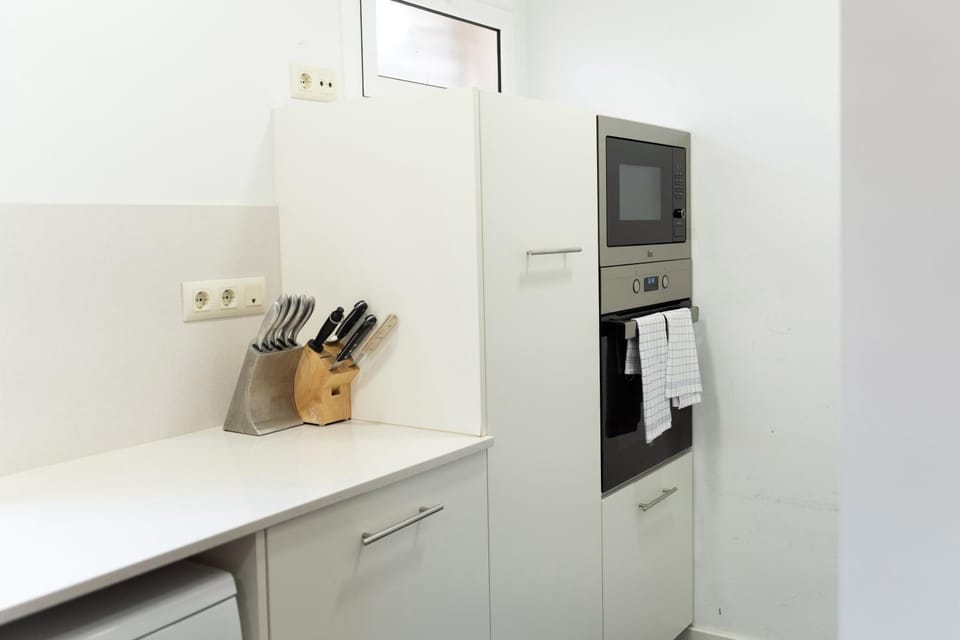 Sunny apartment 3 blocks to the beach Apartment in Castelldefels