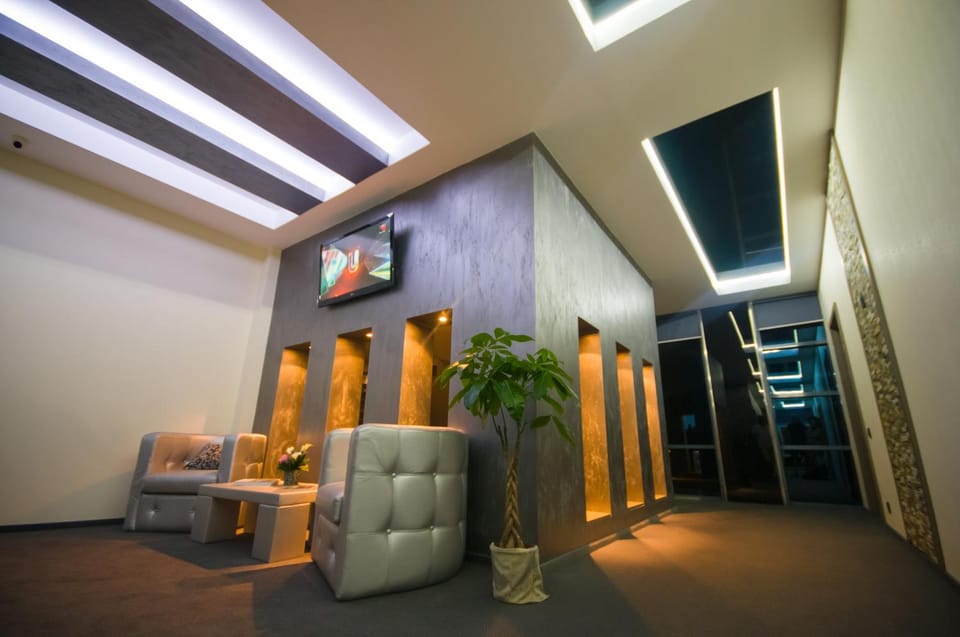 TV and multimedia, Seating area