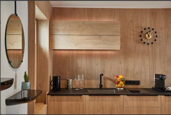 Kitchen or kitchenette