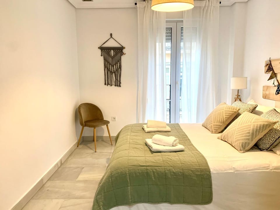 Bed, Photo of the whole room