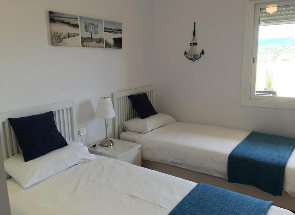 2 Bed Sleeps 4 sea views terrace communal pool Apartment in Costa del Sol