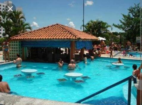 Ecologic Park ap 2 quartos para 7 pessoas 1park aquático 10 piscinas termais Apartment in State of Goiás