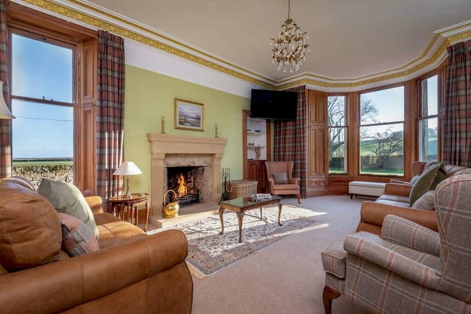 Communal lounge/ TV room, Living room