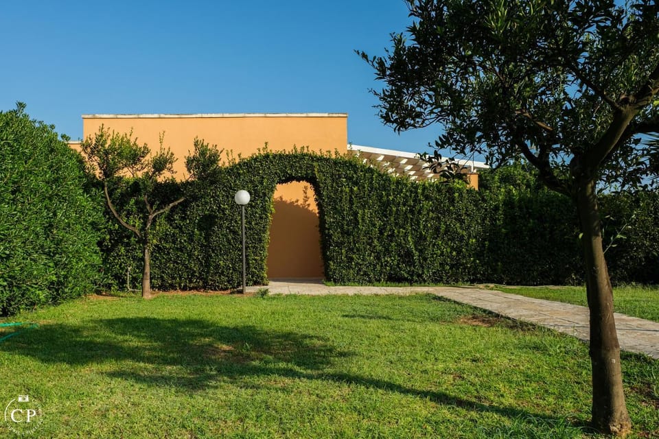 Facade/entrance, Garden