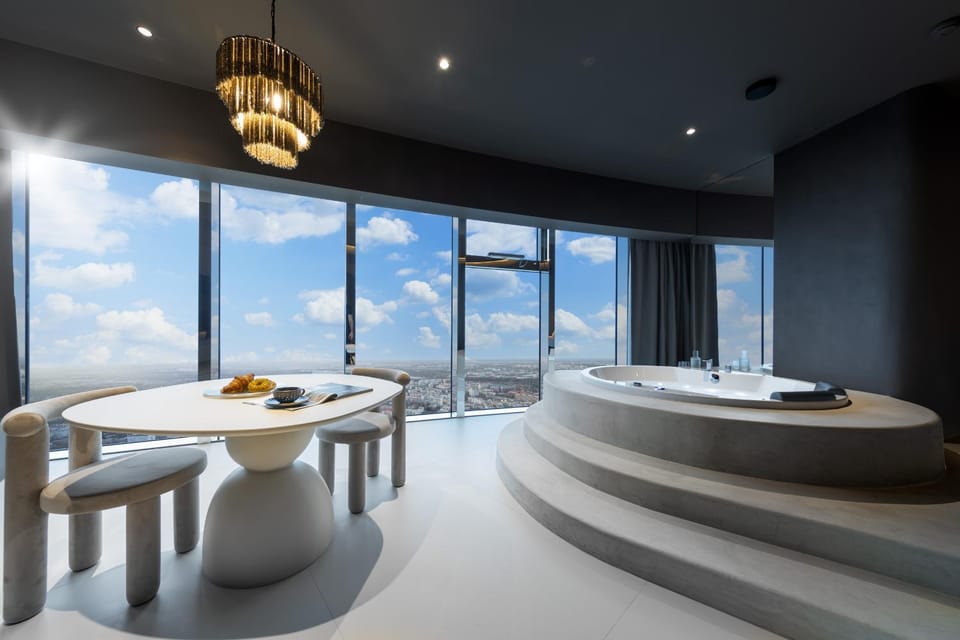 Hot Tub, Living room