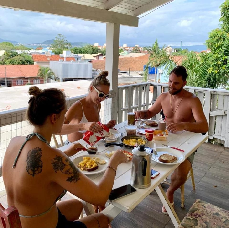 People, Balcony/Terrace