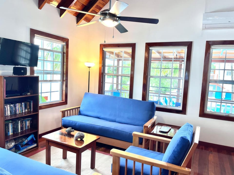 Barbara's Beach House House in Belize District