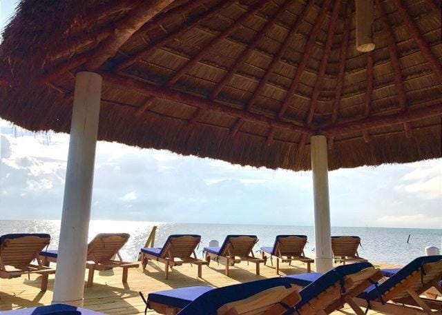 VeLento Oceanfront #2 House in Belize District