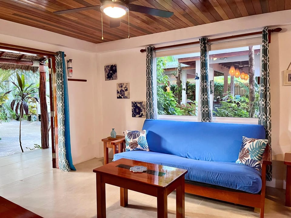 Palmetto Garden Cottage House in Belize District