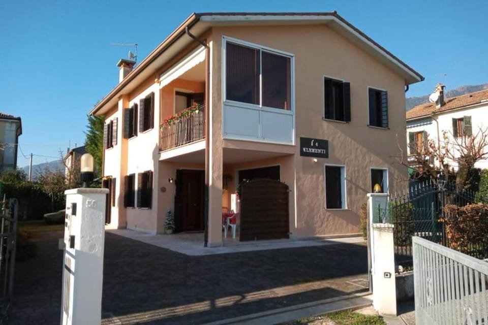 Property building, Facade/entrance