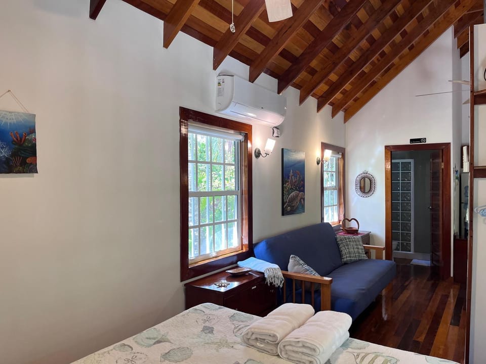 Sea Garden Cottage House in Belize District