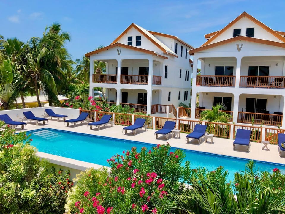 VeLento Beach Level #9 House in Belize District