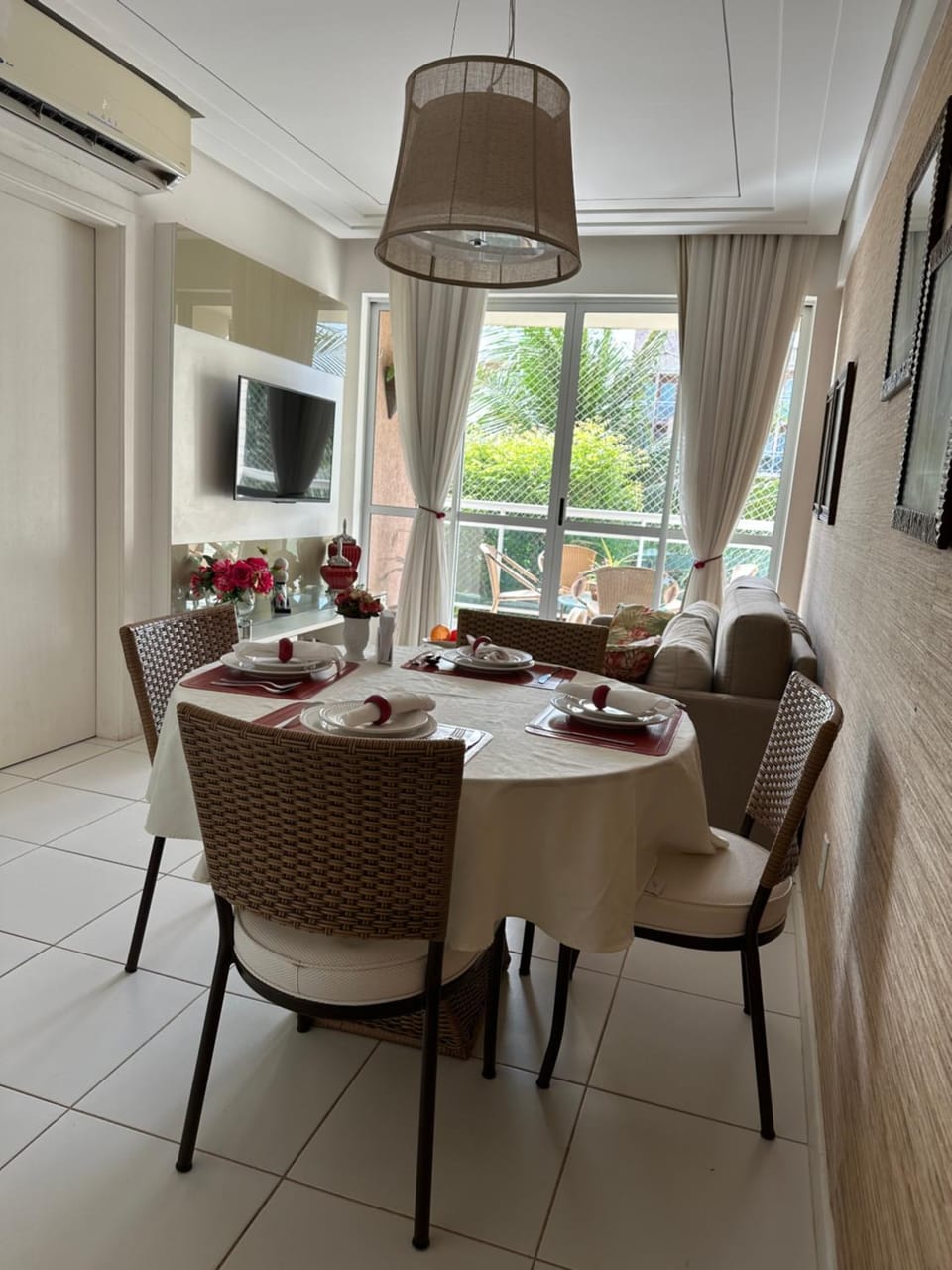 Living room, Dining area