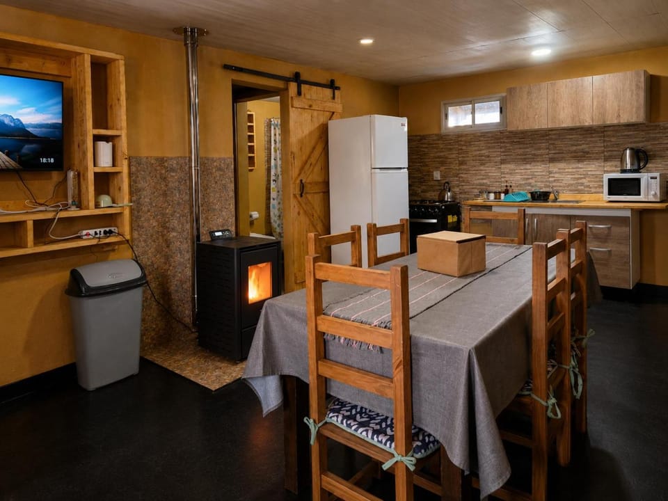 Communal lounge/ TV room, TV and multimedia, Coffee/tea facilities, Kitchen or kitchenette, Living room, Dining area, dishwasher