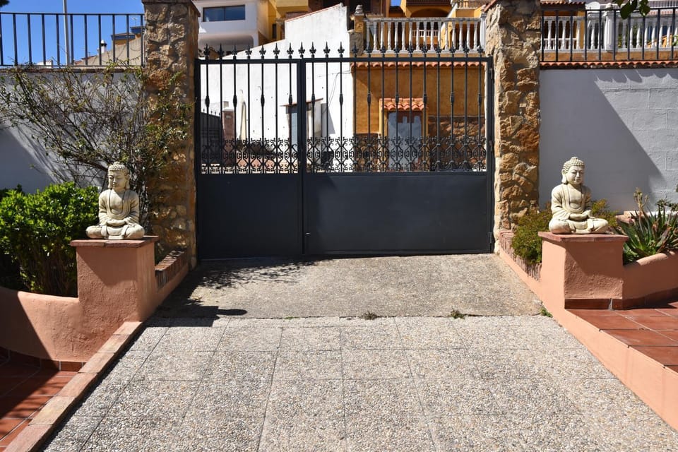 SIERRA LAGO House in Extremadura, Spain